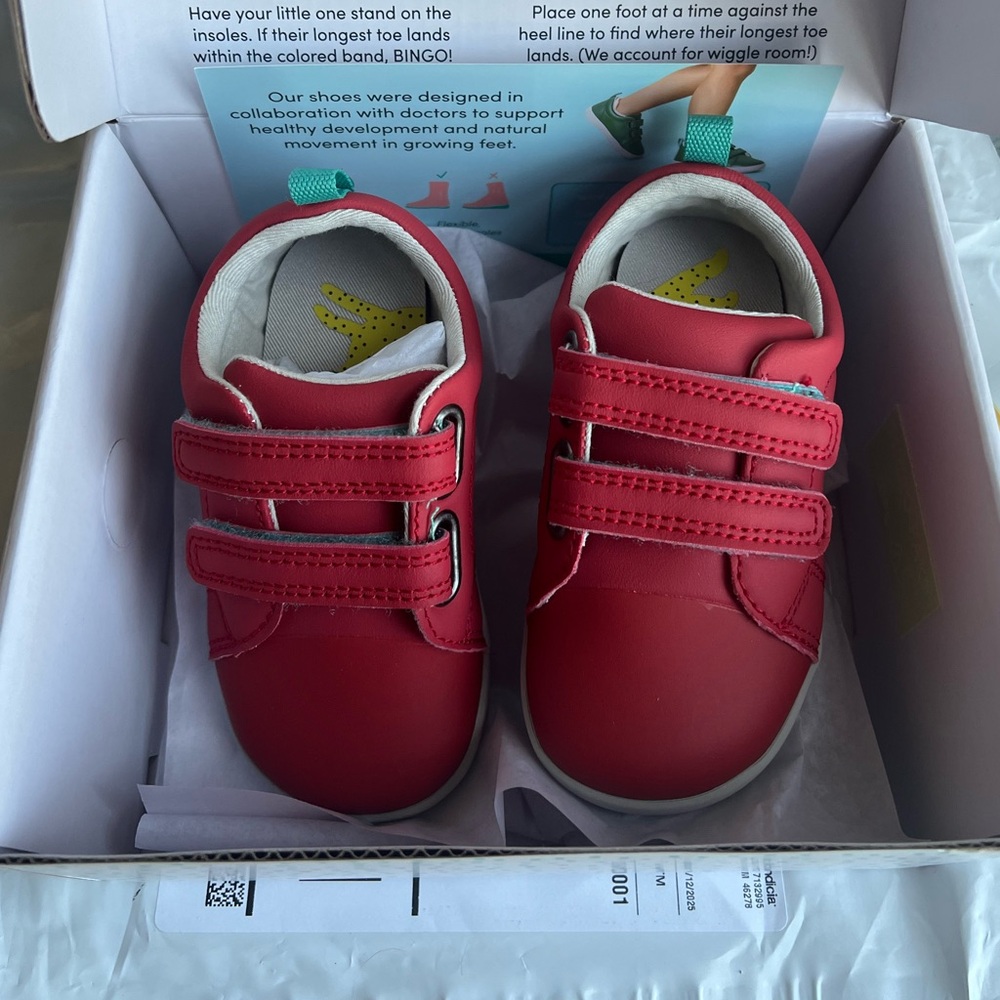 NIB Ten Little Shoes Size 7